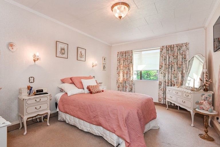 Photo of property in 2/14 Palmer Place, Parkvale, Hastings, 4122