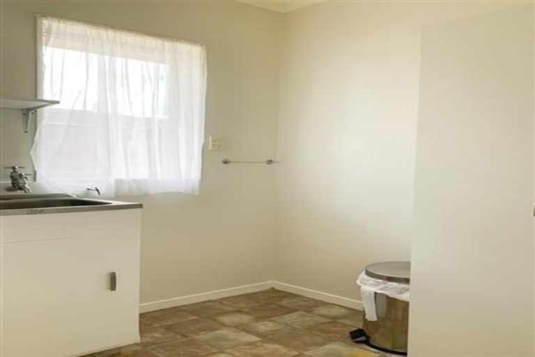 Photo of property in 1/32 Matuhi Rise, Henderson, Auckland, 0612