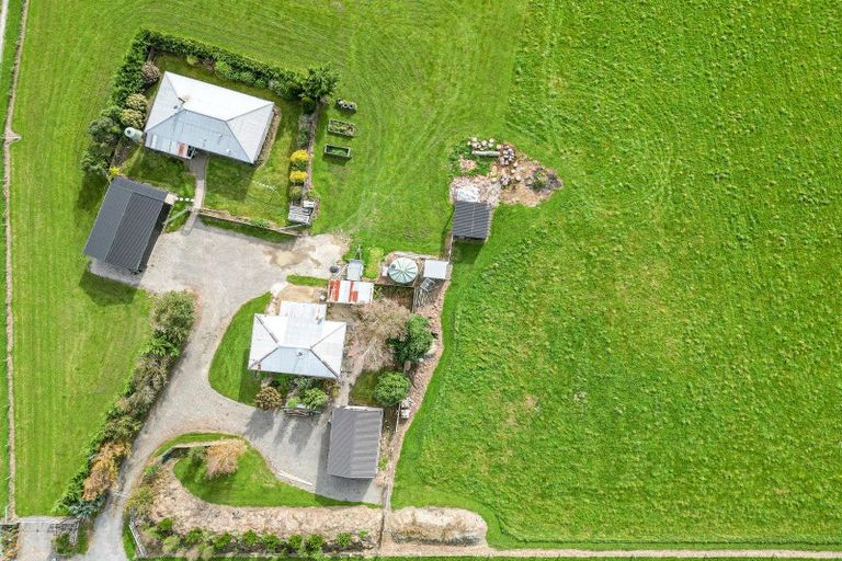 Photo of property in 1048 Woodstock Road, View Hill, Oxford, 7495