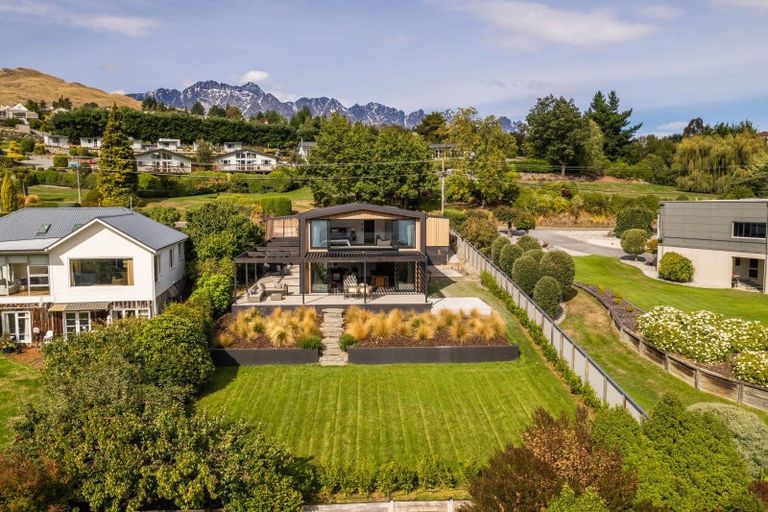 Photo of property in 513 Peninsula Road, Kelvin Heights, Queenstown, 9300