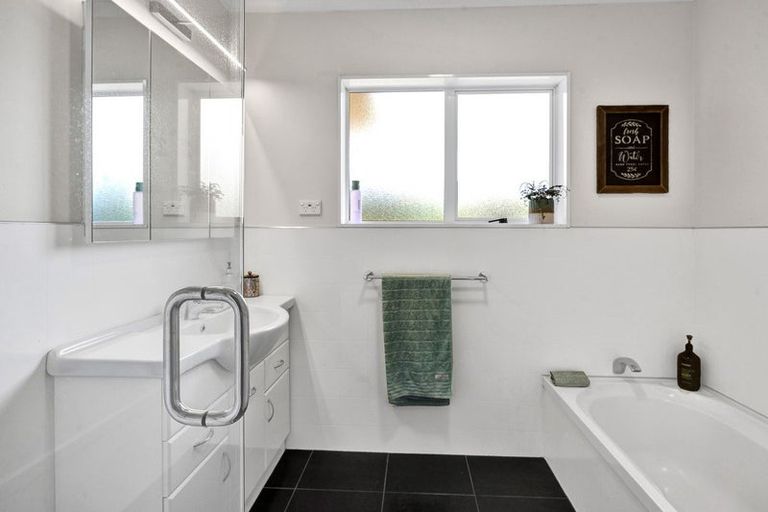 Photo of property in 33 Tawa Street, Hawera, 4610