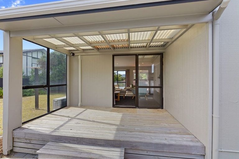 Photo of property in 167 Tutere Street, Waikanae Beach, Waikanae, 5036
