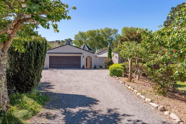 Photo of property in 75 Makora Road, Otaihanga, Paraparaumu, 5036