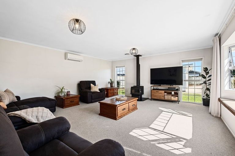 Photo of property in 501 Richmond Road, Lepperton, New Plymouth, 4373