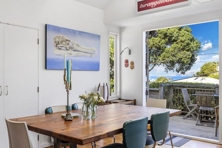 Photo of property in 16 Beach Street, Island Bay, Wellington, 6023