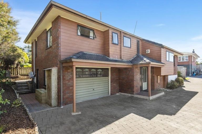 Photo of property in 18a Milton Road, Hospital Hill, Napier, 4110
