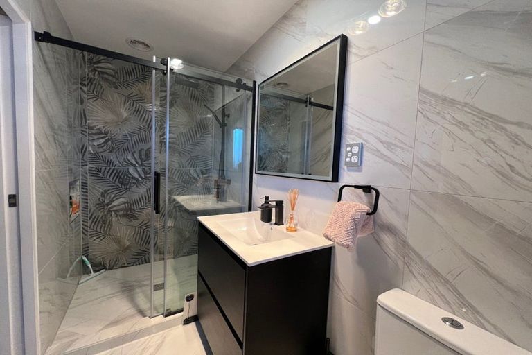 Photo of property in 1/131 Botany Road, Botany Downs, Auckland, 2010