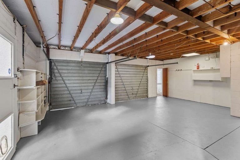 Photo of property in 204 Don Buck Road, Massey, Auckland, 0614