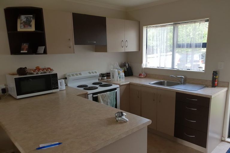 Photo of property in 19 Paton Avenue, Te Atatu South, Auckland, 0610