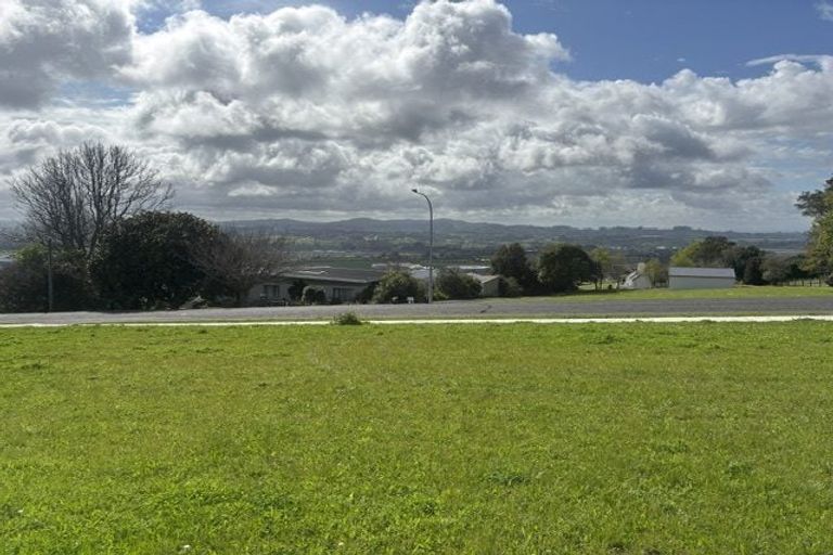 Photo of property in 103 Anzac Road, Pukekohe, 2120