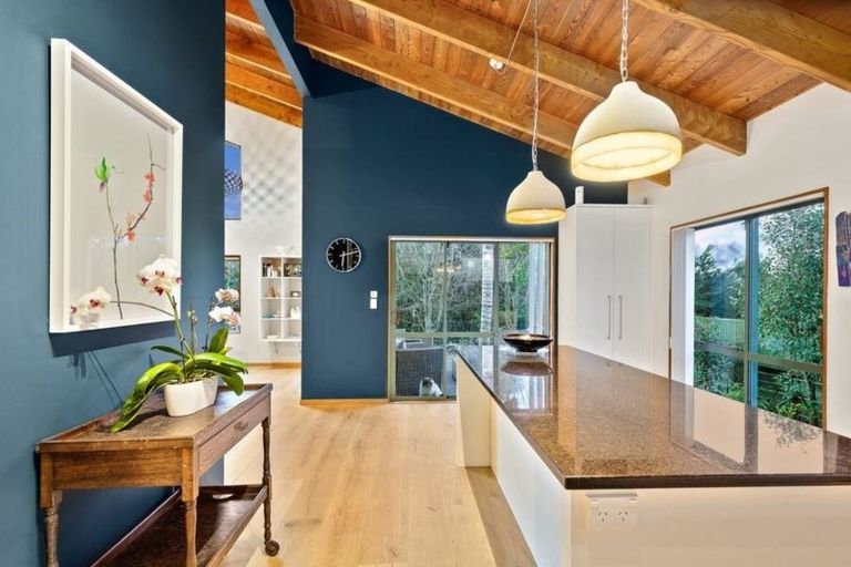 Photo of property in 32 Seacrest Drive, West Harbour, Auckland, 0618