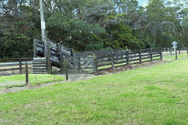 Photo of property in 1034 Pouto Road, Te Kopuru, 0391