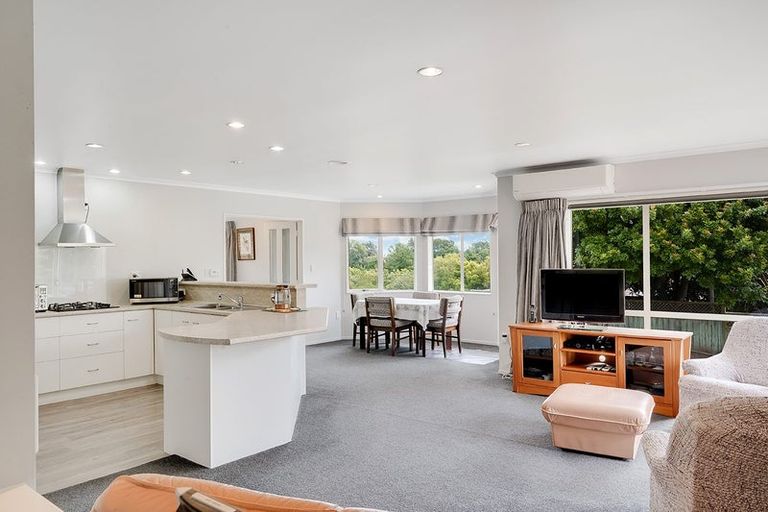 Photo of property in 9 Aloma Way, Glenview, Hamilton, 3206