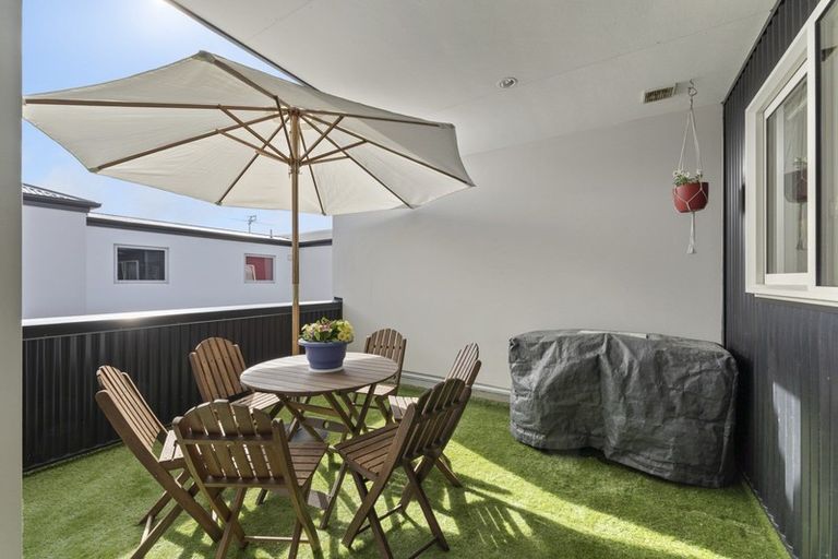 Photo of property in 114h Nursery Road, Phillipstown, Christchurch, 8011