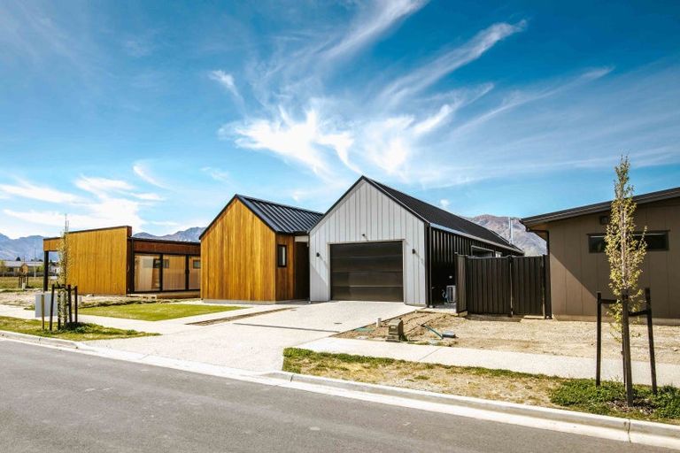 Photo of property in 3 Dunn Street, Lake Hawea, 9382