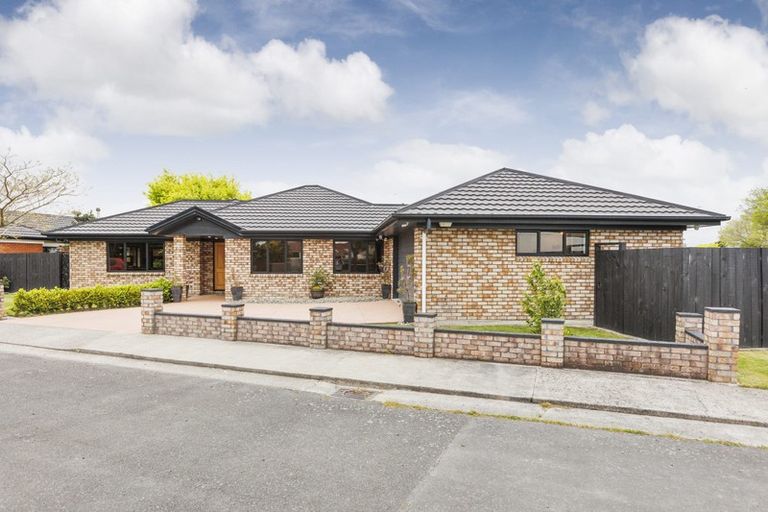 Photo of property in 2 Henley Court, Highbury, Palmerston North, 4412