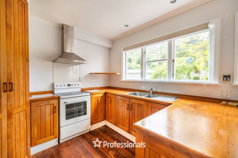 Photo of property in 24 Eldon Grove, Taita, Lower Hutt, 5019