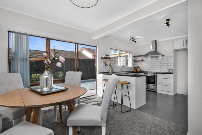 Photo of property in 4/8 Wood Street, Papakura, 2110