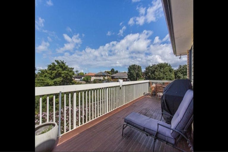 Photo of property in 1 Ashland Place, Weymouth, Auckland, 2103