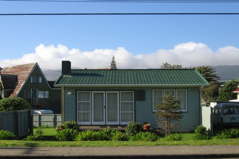 Photo of property in 40 Field Way, Waikanae Beach, Waikanae, 5036