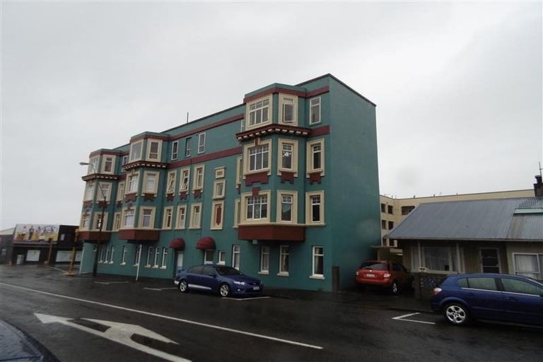 Photo of property in Devonport Apartments, 14/127 Saint Aubyn Street, New Plymouth, 4310