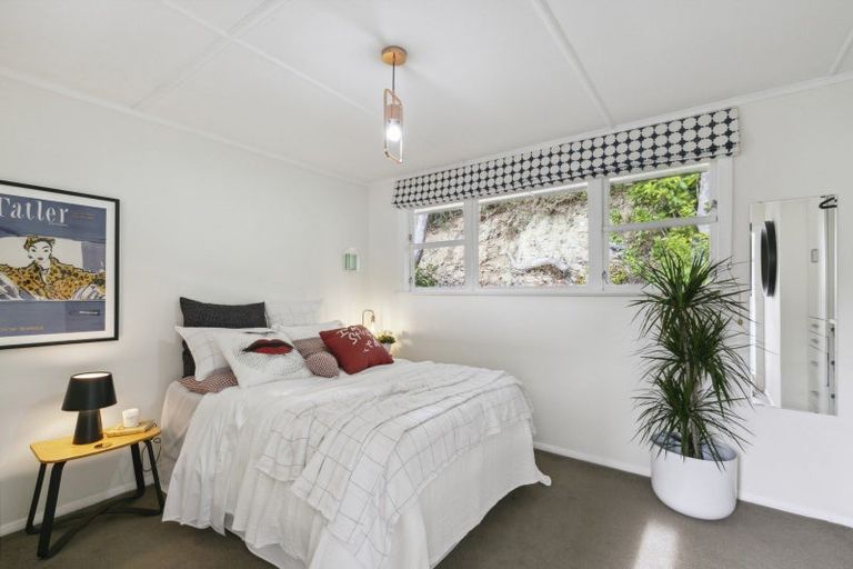 Photo of property in 48 Delhi Crescent, Khandallah, Wellington, 6035