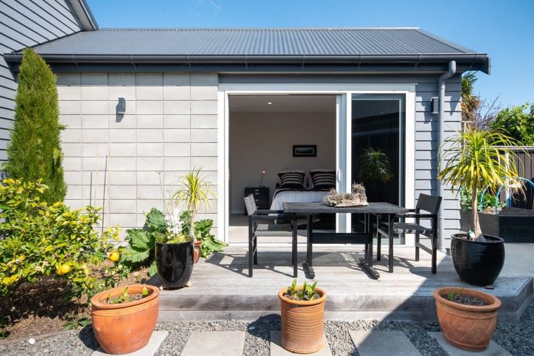 Photo of property in 5a Guthrie Road, Havelock North, 4130
