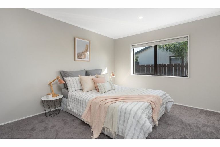 Photo of property in 5 Ngamotu Place, Mount Maunganui, 3116