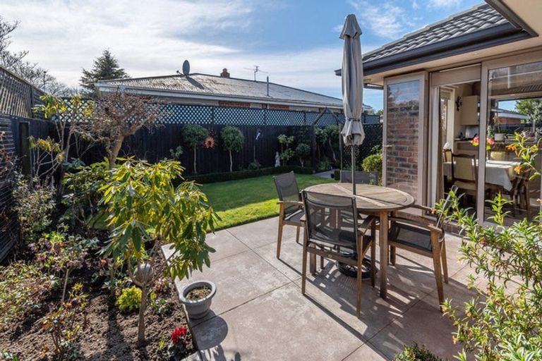 Photo of property in 102a Prestons Road, Redwood, Christchurch, 8051