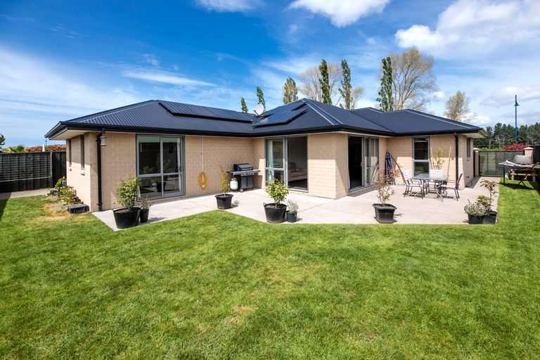 Photo of property in 50 Hakatere Road, Pegasus, 7612