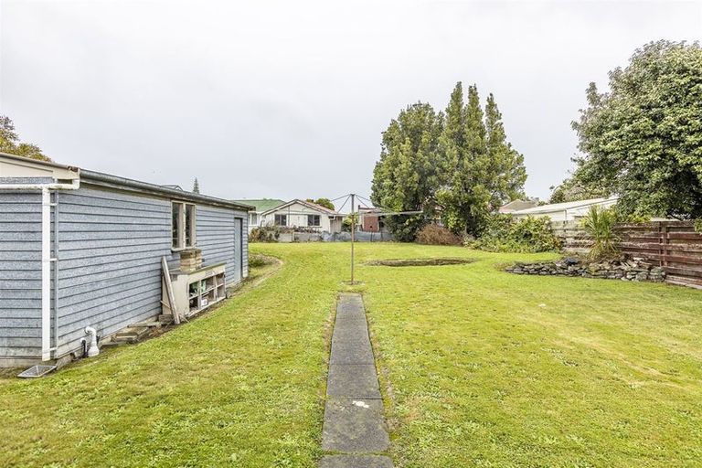 Photo of property in 12 Antrim Place, Hokowhitu, Palmerston North, 4410