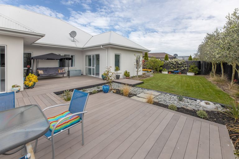 Photo of property in 3 Te Wairewa Street, Pegasus, 7612