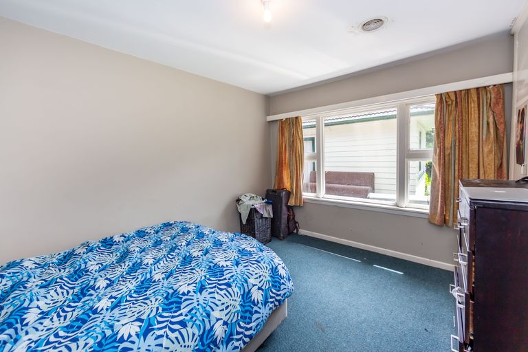 Photo of property in 103 Aorangi Road, Bryndwr, Christchurch, 8053