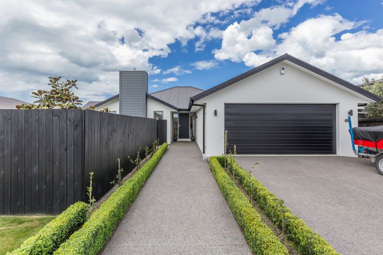 Photo of property in 14 Bayliss Drive, Kaiapoi, 7630