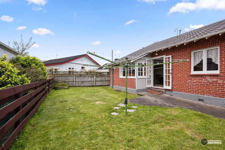 Photo of property in 1 Sherwood Street, Woburn, Lower Hutt, 5010
