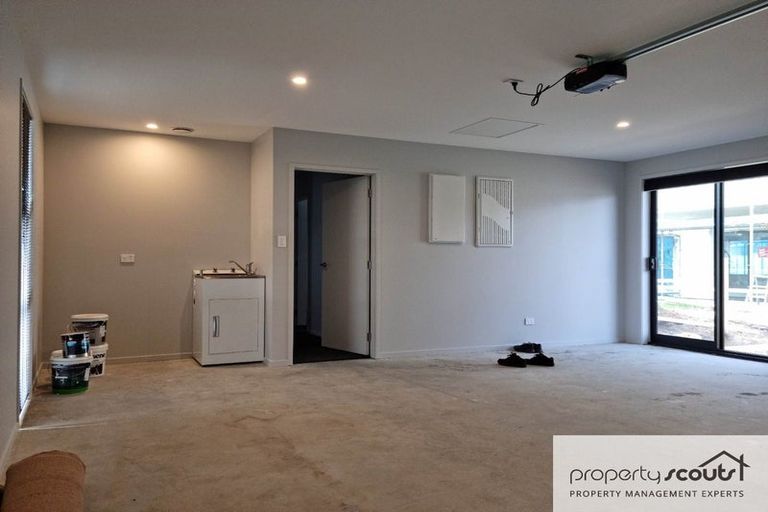 Photo of property in 3 Vogue Circle, Vogeltown, New Plymouth, 4310