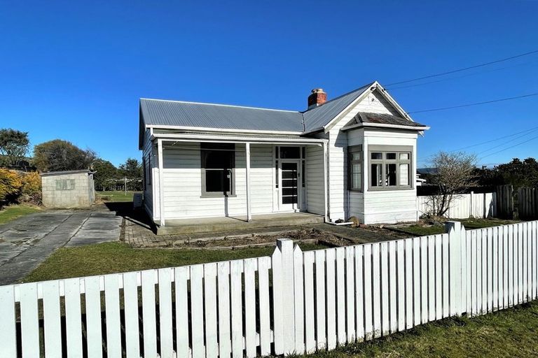 Photo of property in 34 Christchurch Street, Kaitangata, 9210