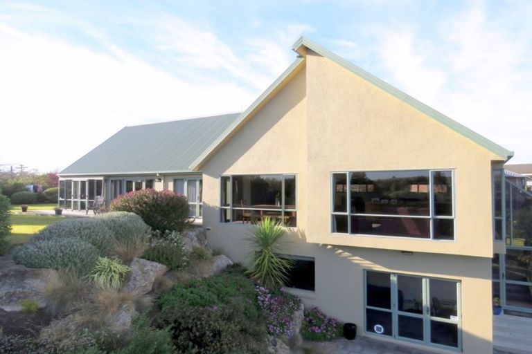 Photo of property in 12 Grove Avenue, Weston, Oamaru, 9401