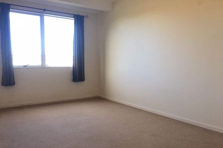 Photo of property in 171a Royal Road, Massey, Auckland, 0614