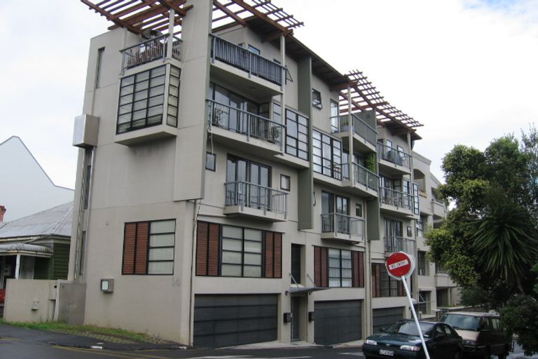 Photo of property in Foxhill Apartments, 1/9 Fox Street, Parnell, Auckland, 1052