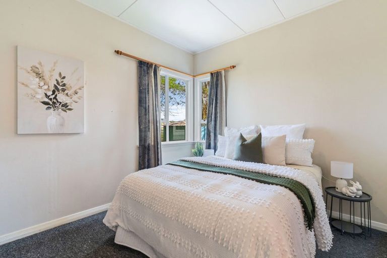 Photo of property in 3 Winchester Street, Levin, 5510