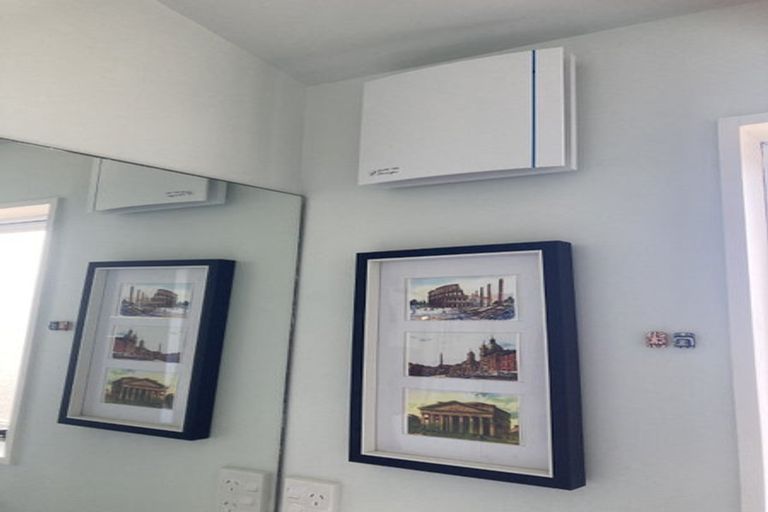 Photo of property in 44p Roxburgh Street, Mount Victoria, Wellington, 6011