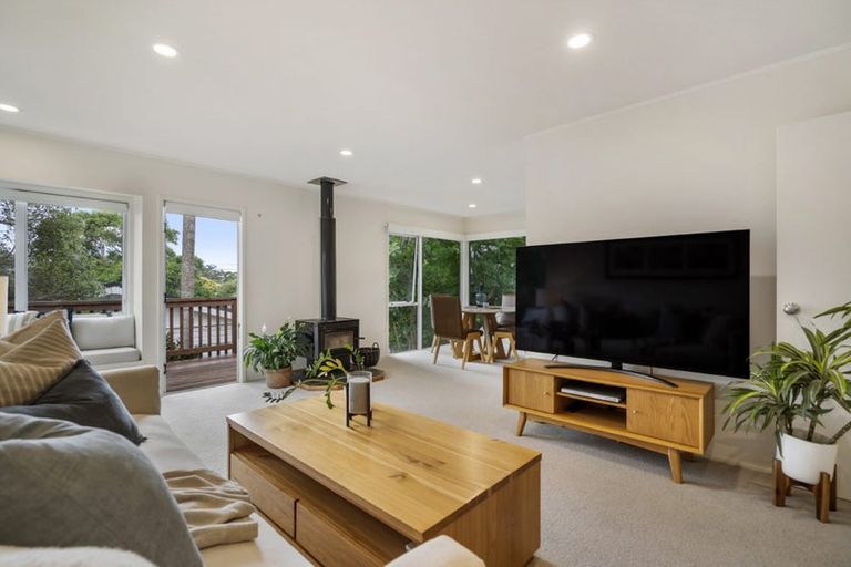Photo of property in 13b Rodney Road, Northcote Point, Auckland, 0627