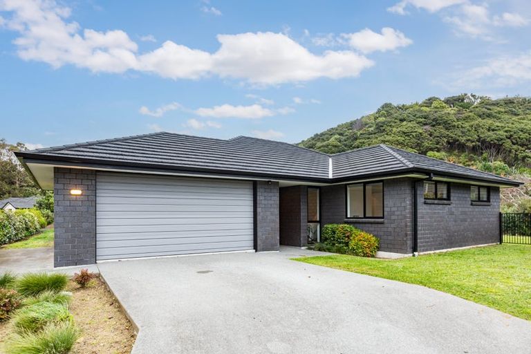 Photo of property in 64 Tradewinds Drive, Whitby, Porirua, 5024