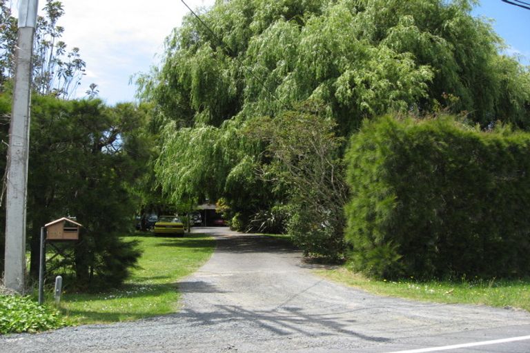 Photo of property in 206 Riverhead Road, Kumeu, 0892
