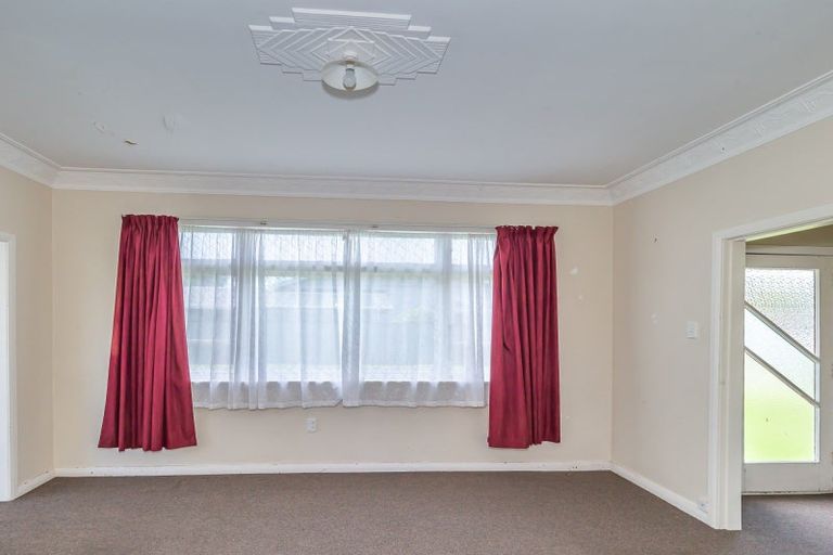 Photo of property in 68 Queen Street West, Levin, 5510