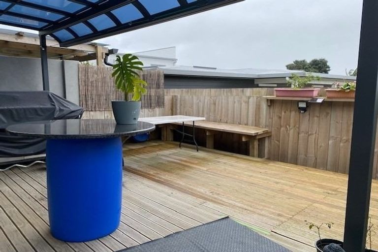 Photo of property in 8/4017 Great North Road, Glen Eden, Auckland, 0602