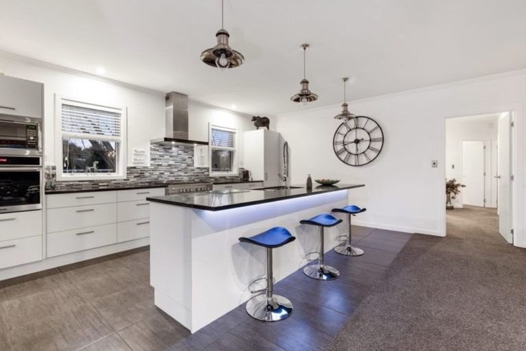 Photo of property in 939 Kahikatea Flat Road, Waitoki, Kaukapakapa, 0871