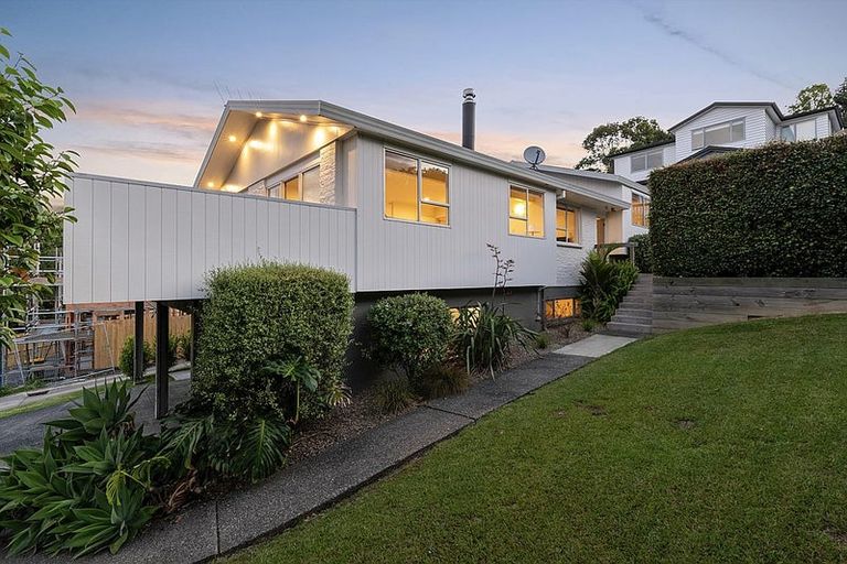 Photo of property in 9 Serrata Place, Browns Bay, Auckland, 0630