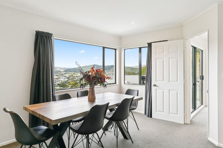 Photo of property in 13 Chastudon Place, Tawa, Wellington, 5028